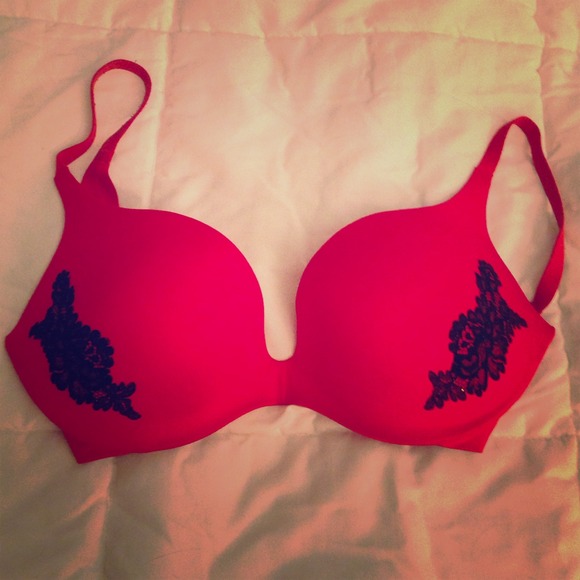 SOLD VS push-up bra