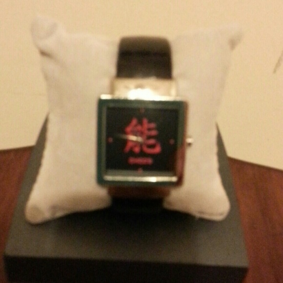 Chicos Watch