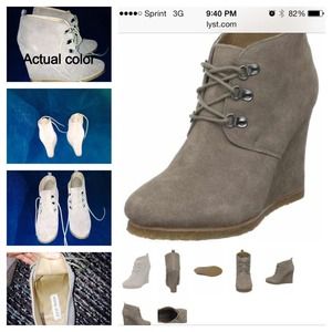 7.5 FITS LIKE A 7 Steve Madden Wedge Ankle Boots