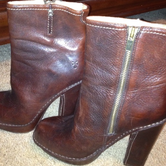 FINEST FRYE BOOTS SZ 7