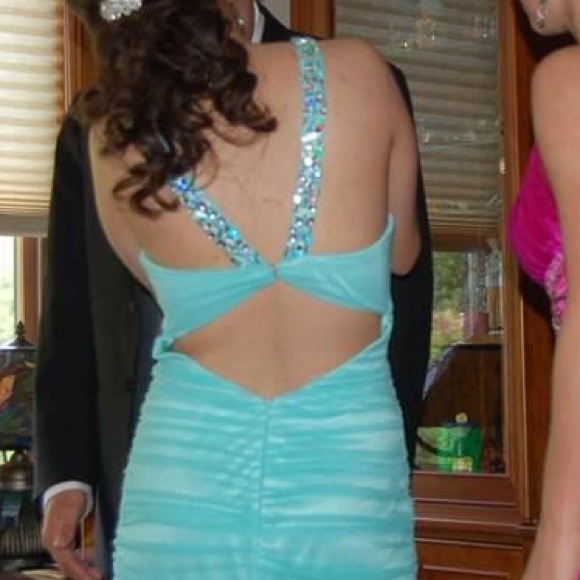 Prom Dress - Picture 2 of 3