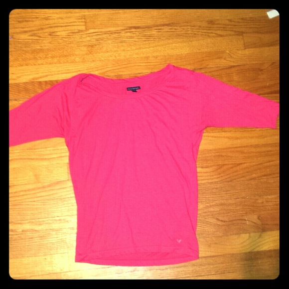 3/4 sleeved American Eagle Hot Pink Shirt