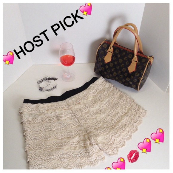 Dresses & Skirts - 🎉🎉👏 HOST PICK 12/06🎉👏 LACE CROTCHET SHORTS!!