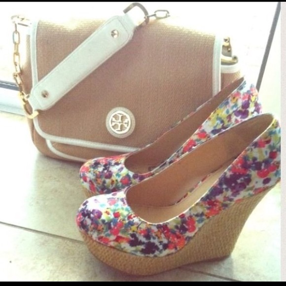 Brash Shoes - 💐RSVP BUNDLE ❤️NWT BRASH Floral Wedges/MIA Pumps