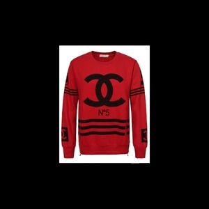 Chanel sweat shirt
