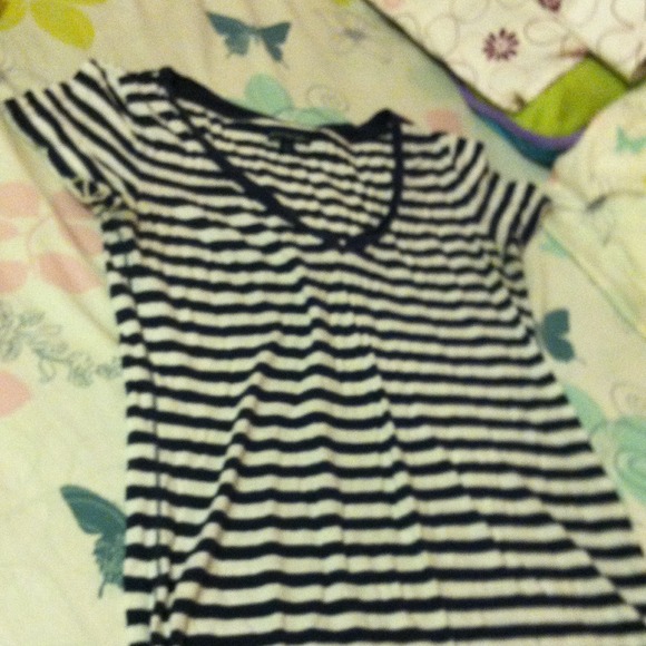 Navy and white American eagle shirt