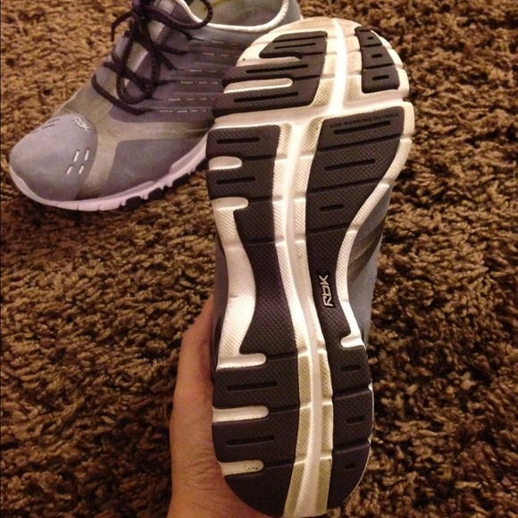 Reebok shoes - Picture 4 of 4