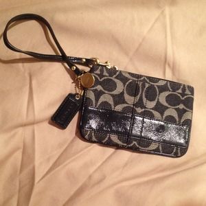 COACH Jean Wristlet