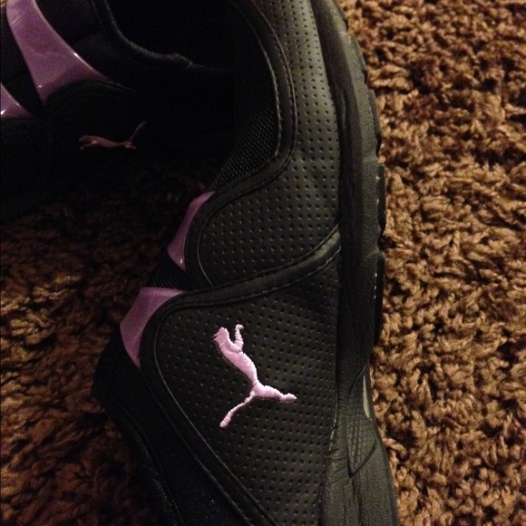 Puma shoes - Picture 4 of 4