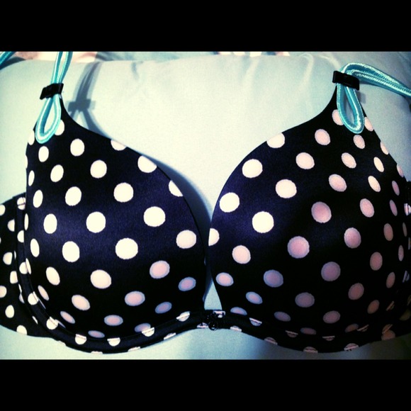 ❌ SOLD IN BUNDLE ❌ VS Push Up Bra