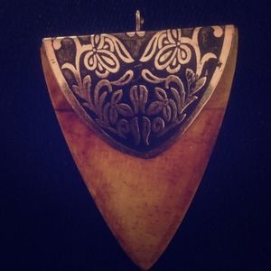 Vintage stone and metal pendant!