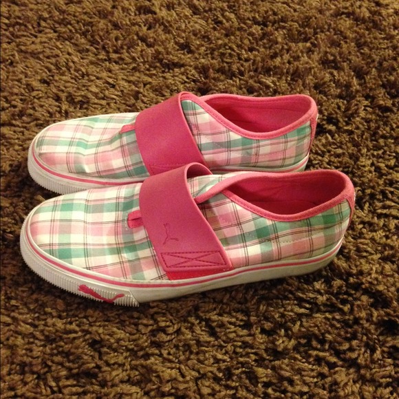 Puma shoes - Picture 2 of 4