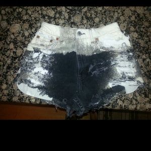 Levi 550 size 5 fits like xs