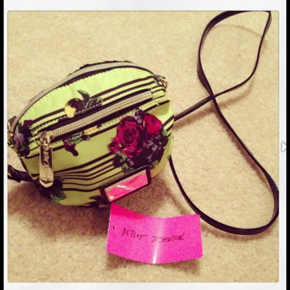 HOST PICK-Betsey Johnson. Schnozberry  Crossbody
