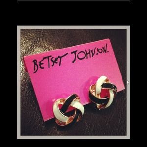 BETSEY JOHNSON. Multi-colored basket gold earrings