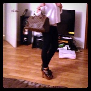 Never worn cute black heels