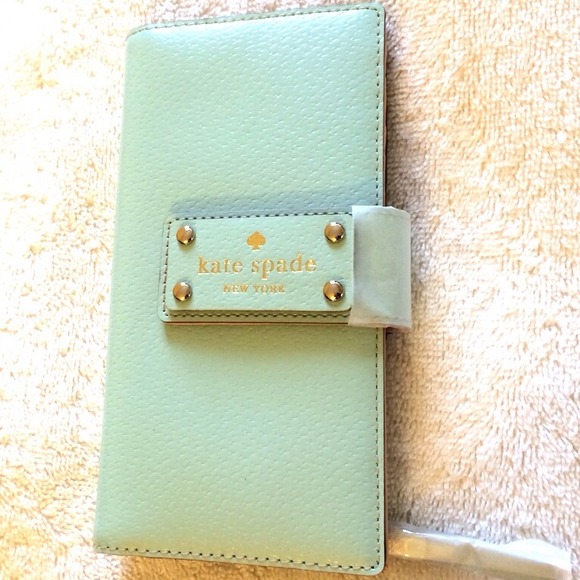 kate spade Clutches & Wallets - NWT Kate Spade Wallet