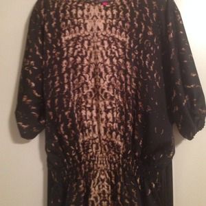 Vince Camuto animal print top