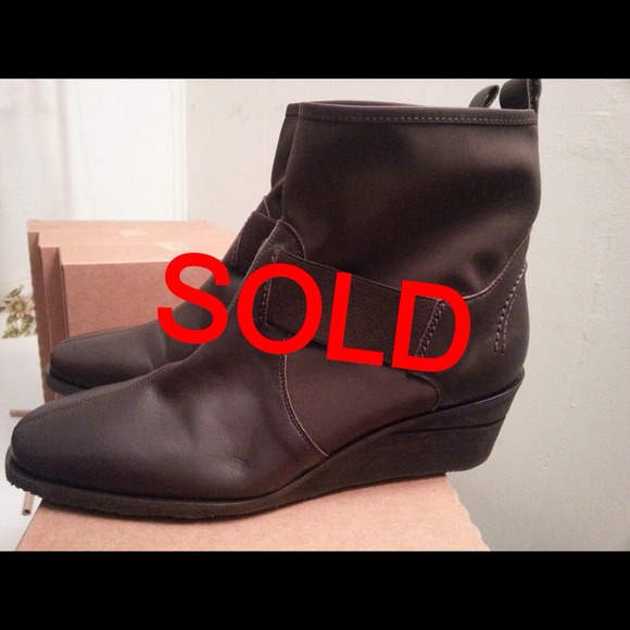 NWOT Meucci  Boots 🎉🎉SOLD🎉🎉