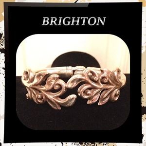 🔴HOLD for @kazzura Laurel Myth Silver Bangle