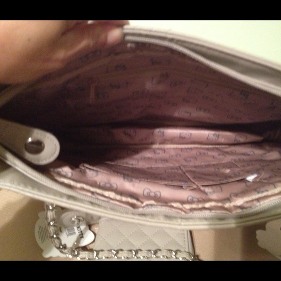 Hello Kitty Purse NWT - Picture 3 of 3