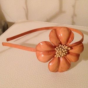 🚫SOLD🚫All leather flower headband