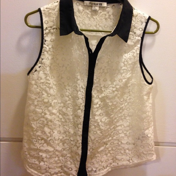 Forever 21 white lace sleeveless shirt black trim