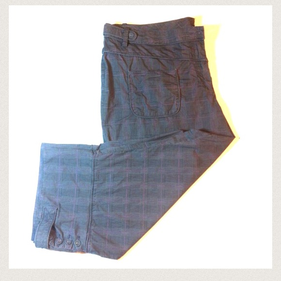 Semi Causal Plaid Capri Pants