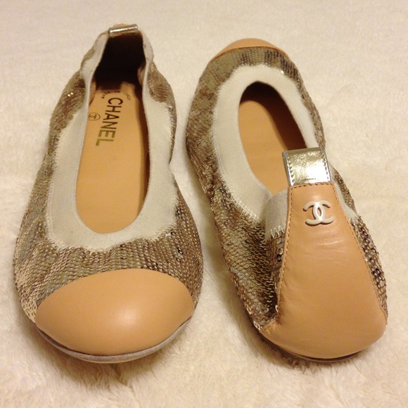CHANEL Shoes - ✨HP x3✨ Authentic Chanel flats