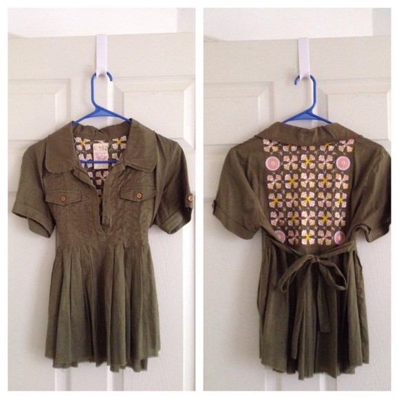 💥Reserved💥Free People Army Green Top