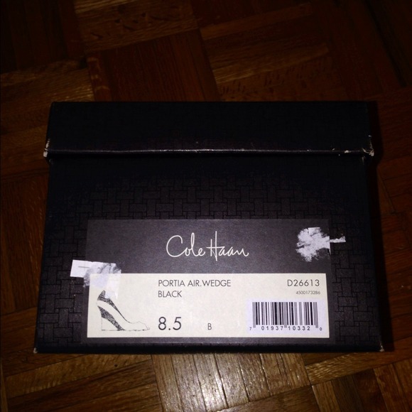 Cole Haan Black Leather Platform Shoe Size 8.5 new - Picture 4 of 4