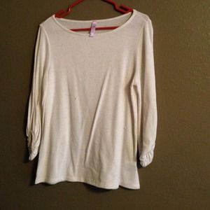 Off white 3/4 sleeve sweater