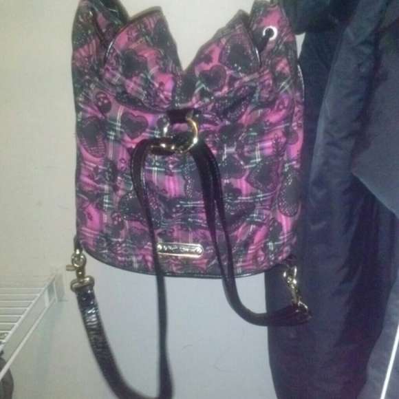 Betseyville - Picture 2 of 3