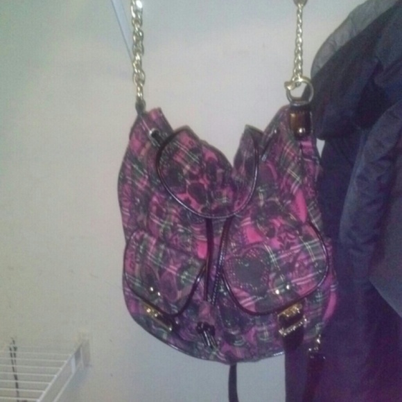 Betseyville - Picture 3 of 3