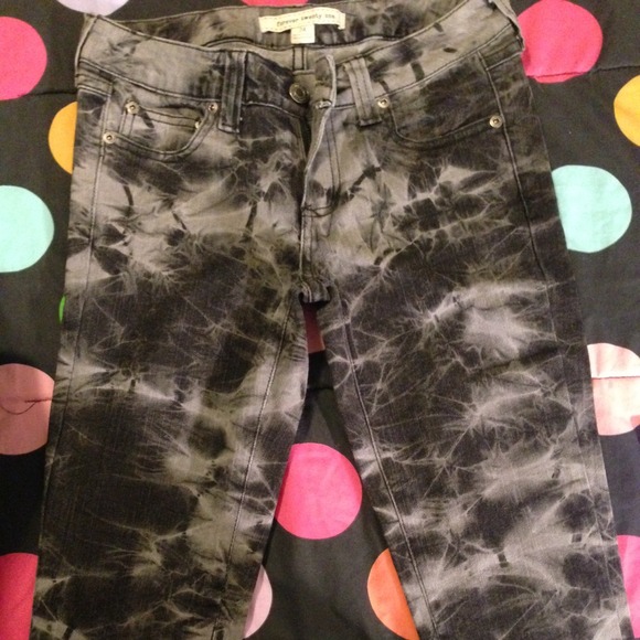 Forever 21 - Picture 2 of 2