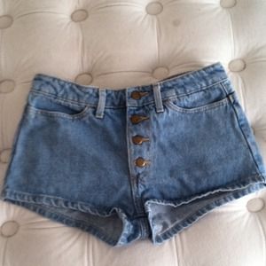 Light wash high-waisted shorts