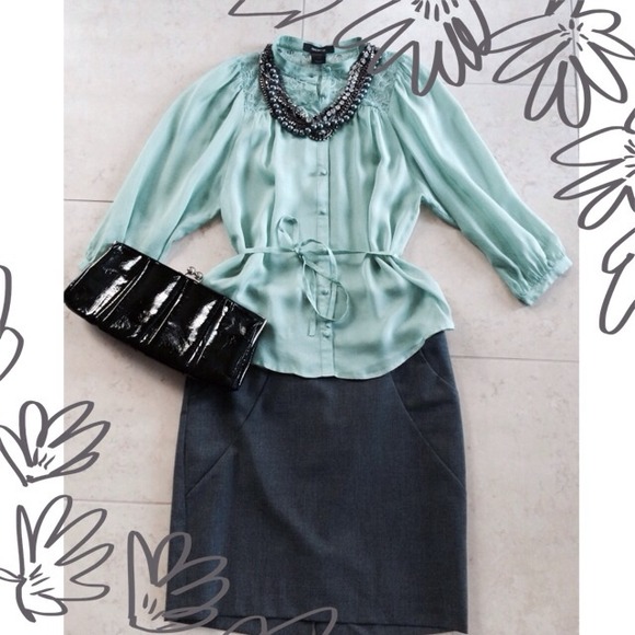 🚫SOLD in Bundle🚫Arden B Blouse in mint