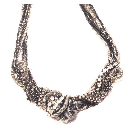 Chain silver and clk necklace .. No trades .. - Picture 1 of 1