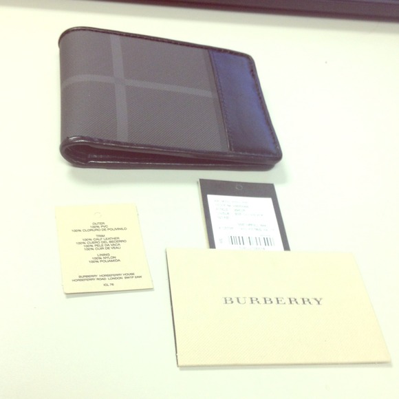New never used Men's Burberry wallet