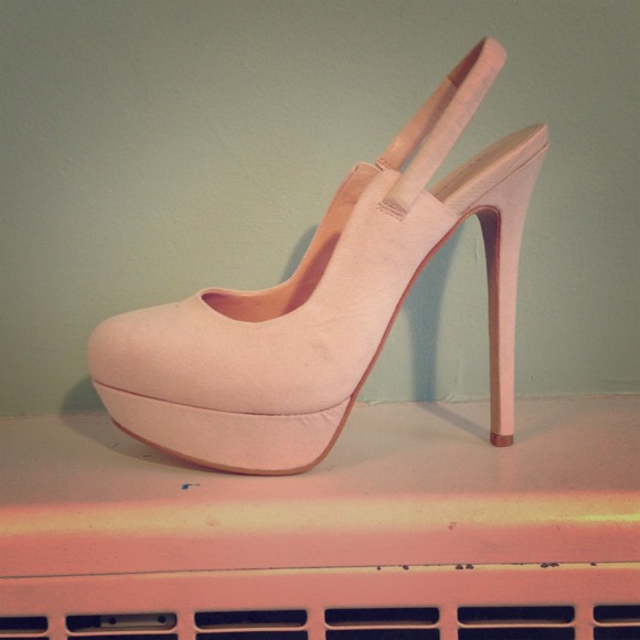 REDUCED: NEW shoedazzle slingbacks