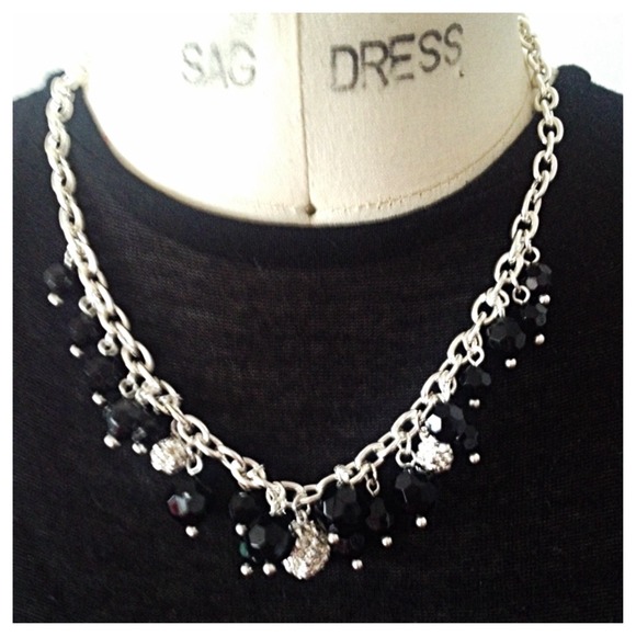 ⛔️sold⛔️Anne Klein Necklace