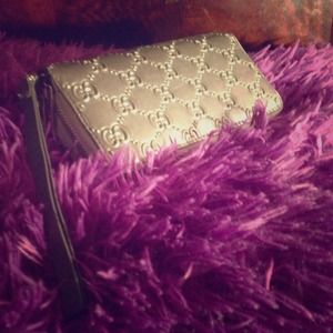 Gucci double zipper wallet