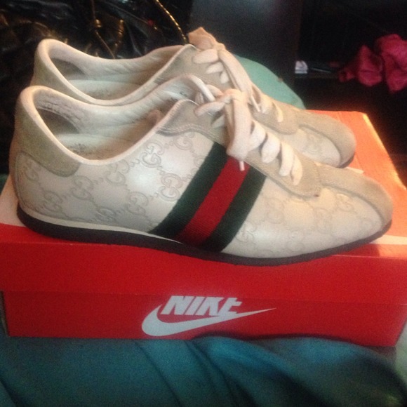 White gucci sneakers