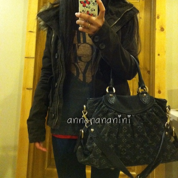 💟Louis Vuitton💟 LV Noir Monogram Neo Cabby MM - Picture 4 of 4