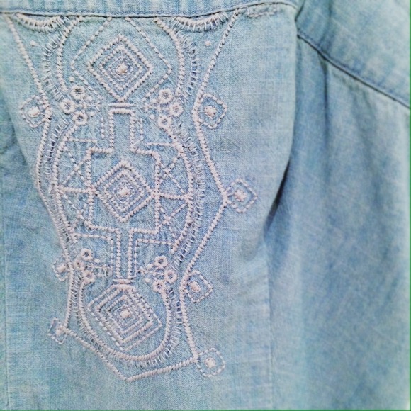 😻REDUCED!😻 Embroidered Chambray Dress - Picture 2 of 3