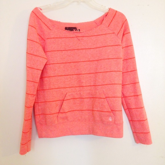 🔴SOLD Volcom Sweater