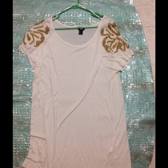 H&M T-shirt dress with jewel detail on shoulder - Picture 1 of 1
