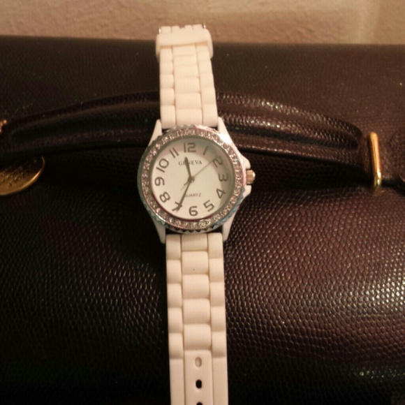 WATCH BUNDLE! WILL SEPARATE IF REQUESTED - Picture 3 of 3