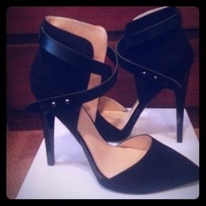 xReducedx Sexy  Black Suede Ankle Strap Heels