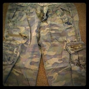 OLD NAVY Camo Capris